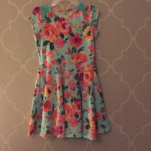Girls dress
